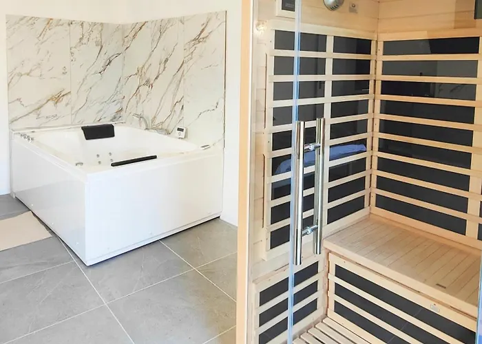 Maisons Plaisir & Pulsion Spa Sauna Prive